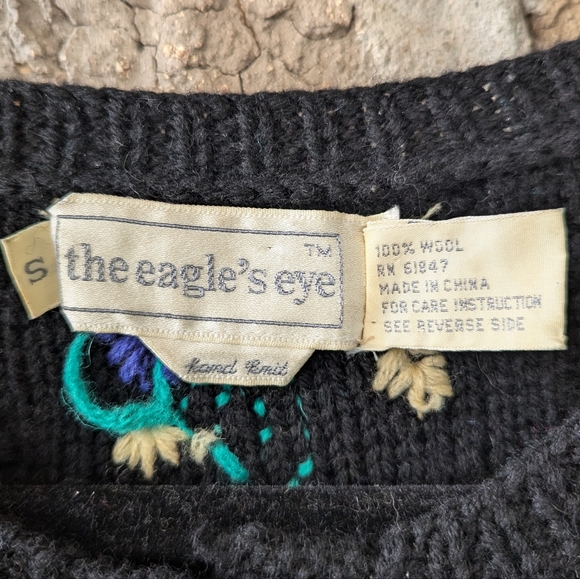 VTG 80s The Eagle's Eye Handknit 100% Wool Floral Cardigan Size Small Black - Picture 3 of 7